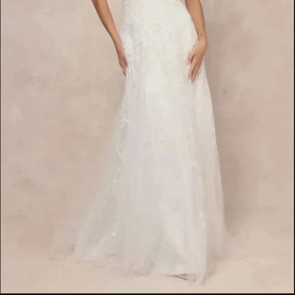 NWOT Eternally Precious Ivory Embroidered Off-the-Shoulder Maxi Dress Size S - Picture 6 of 9